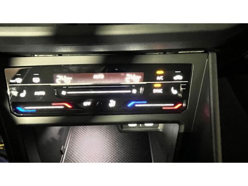 Volkswagen Taigo TSI R-Line DSG7 Taigo AUTOMAAT 1.0 TSI OPF DSG R-Line NW STAAT