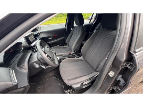 Peugeot 208 PureTech S&S Style 208 1.2i PureTech Style (EU6.4) NW STAAT AIRCO NAVI ALU ENZ. 1 JAAR GARANTIE